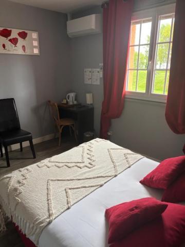 Logis Hotel De La Tour Masseret Экстерьер фото