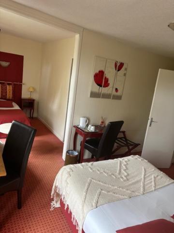 Logis Hotel De La Tour Masseret Экстерьер фото