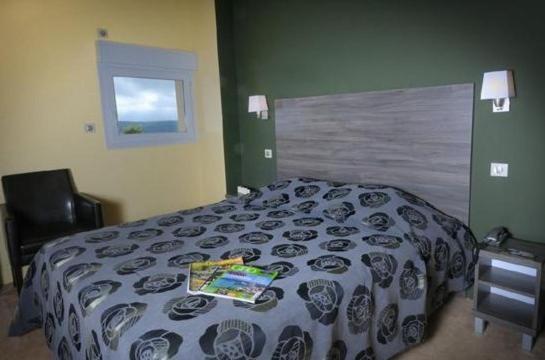 Logis Hotel De La Tour Masseret Номер фото