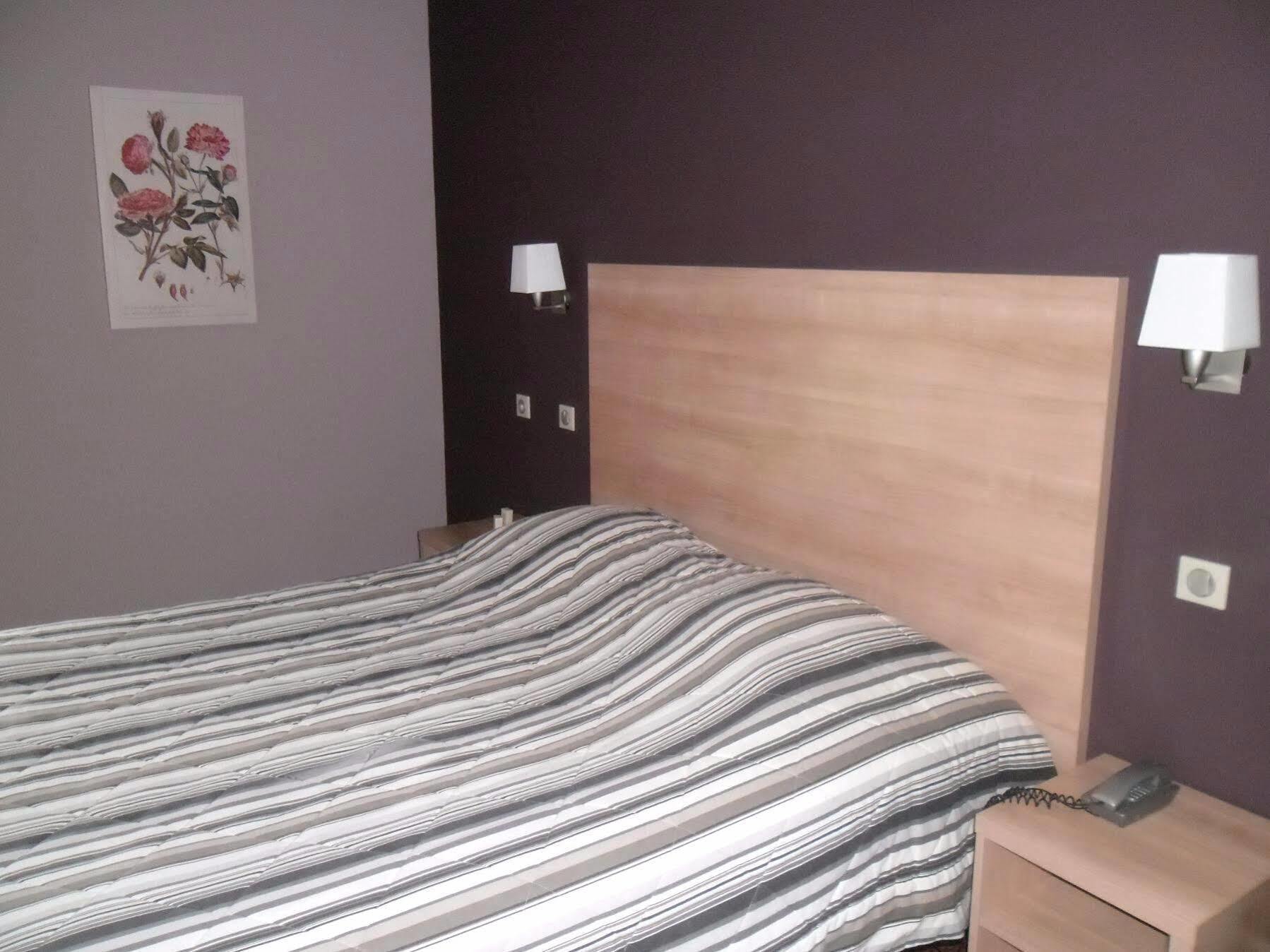 Logis Hotel De La Tour Masseret Экстерьер фото